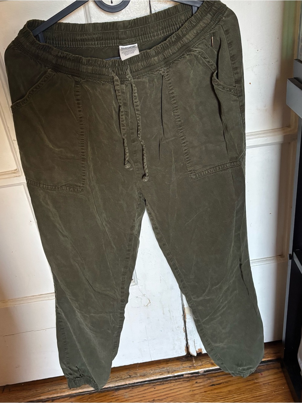 PINK Victoria’s Secret Lightweight Summer Pants